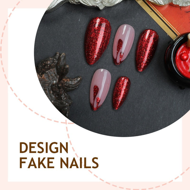 Kunstnagelset mit funkelnden Glitzer- und klassischen Akzenten Karnz