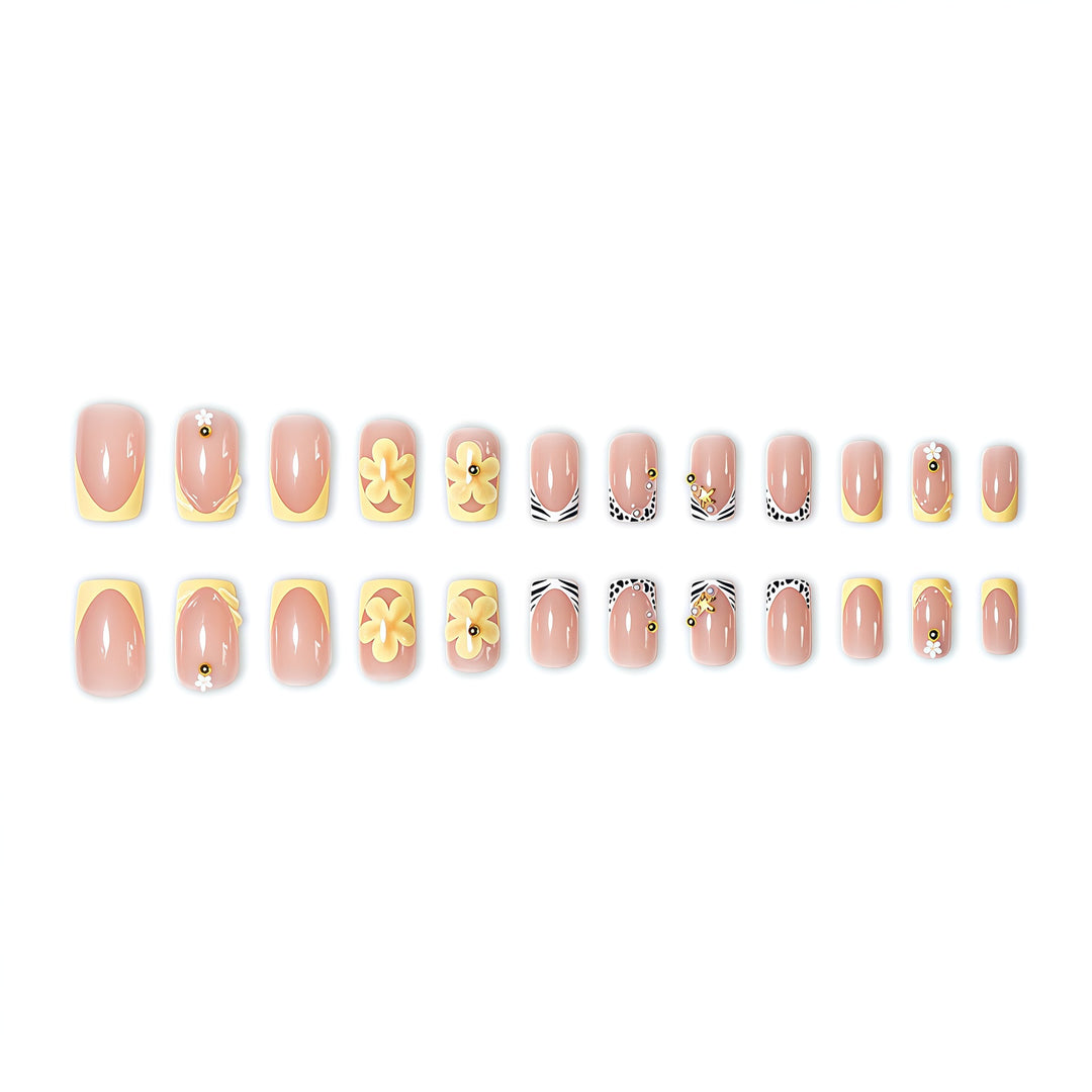 Floral Design Press-On Nail Extensions Karnz
