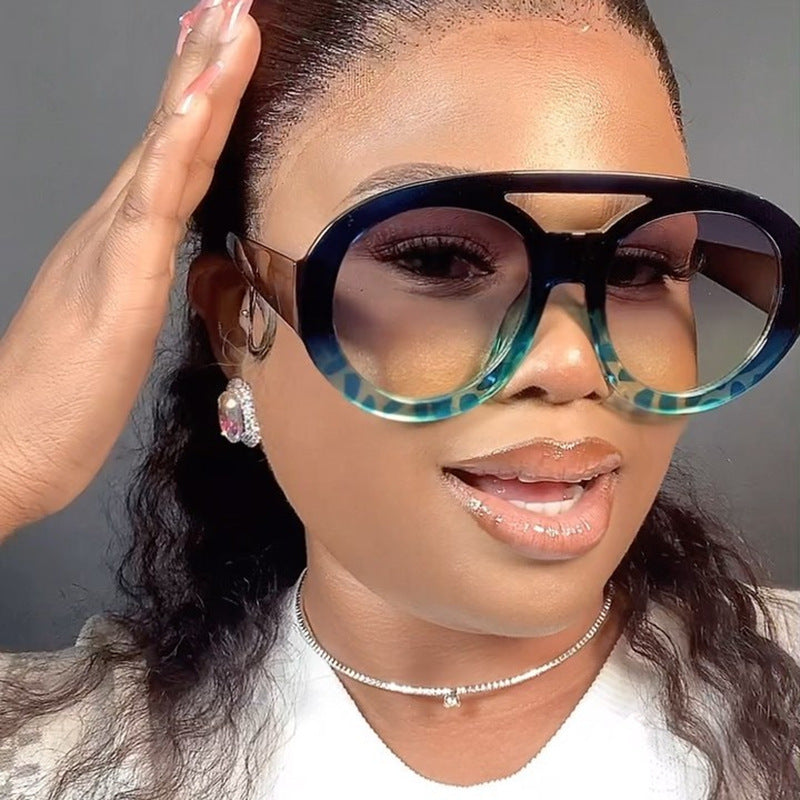 Damen oversized Sonnenbrille mit mehrfarbigem Rahmen und modischem Design Karnz