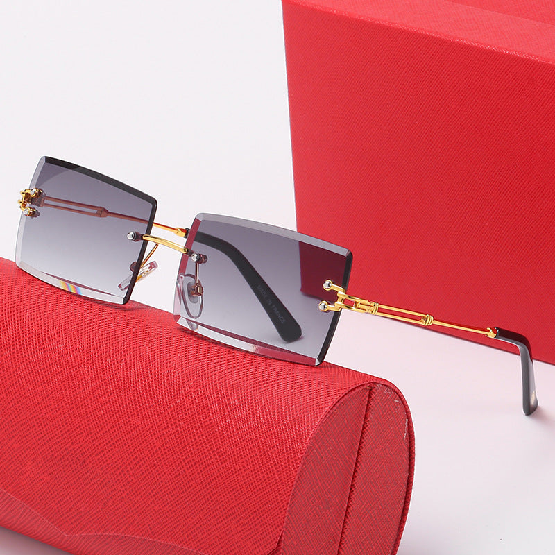Damen stilvolle quadratische Sonnenbrille mit luxuriösen Metallakzenten Karnz