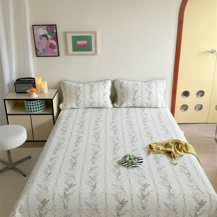 Leichtgewichtiges Baumwoll-Kantha-Stil Wendedecke und Paspel-Kissenbezug-Set