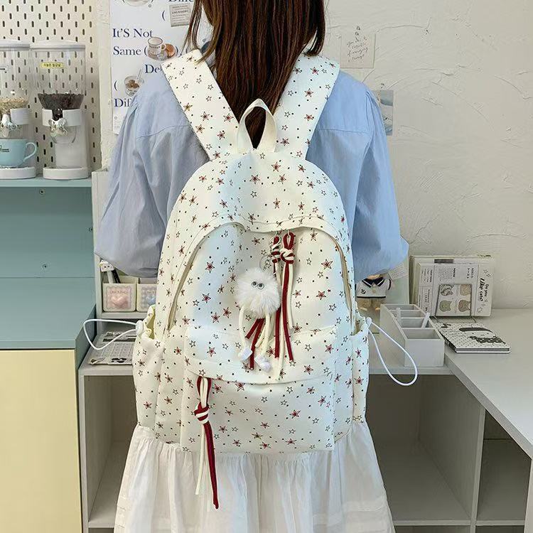 Verspielter Rucksack mit Praktischem Zubehör Karnz