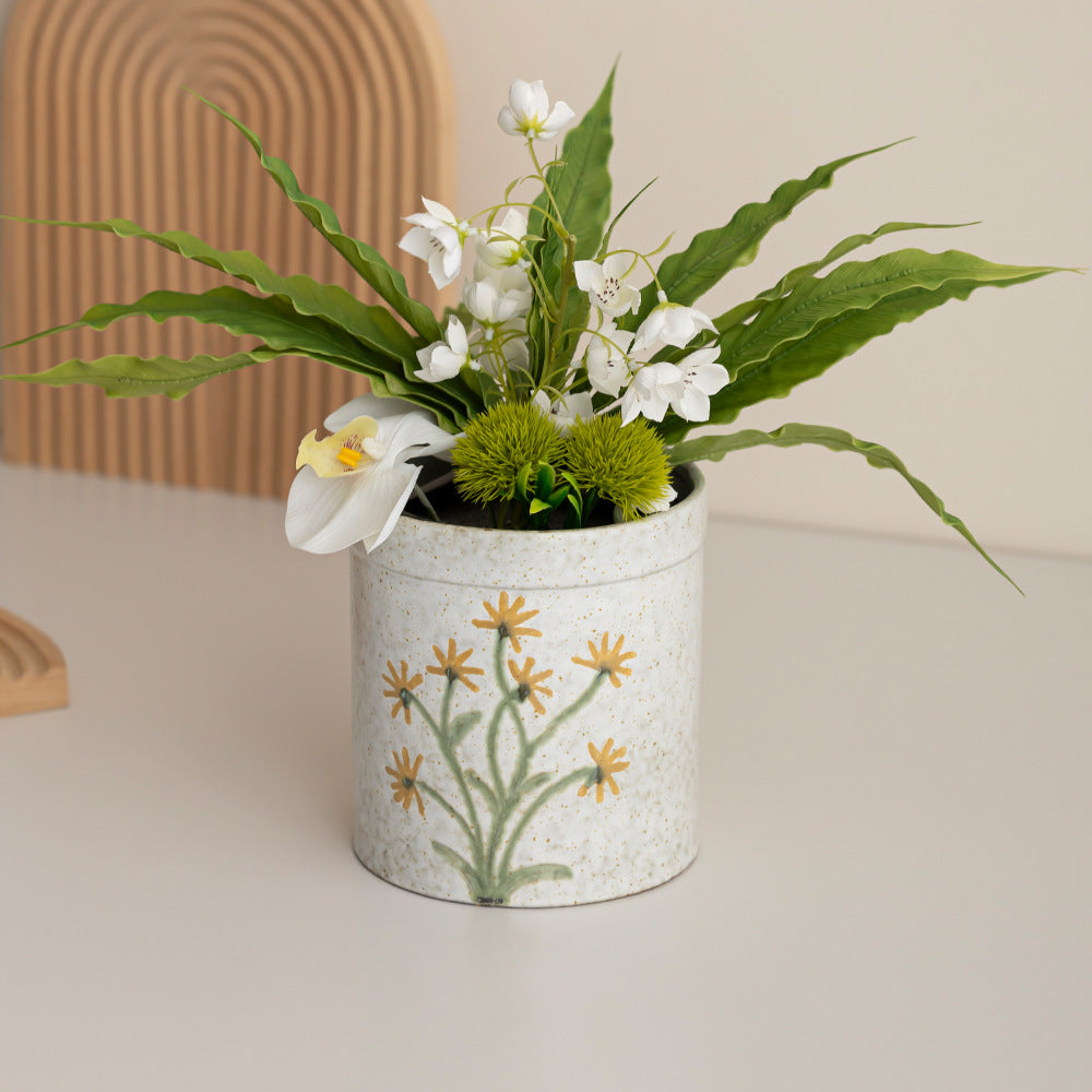 Dekorativer, blumenverzierte Keramiktopf
