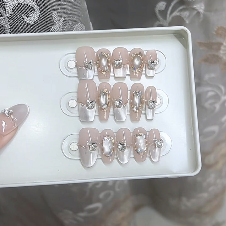 Elegante Gel Press-On Nagel Kollektion Karnz