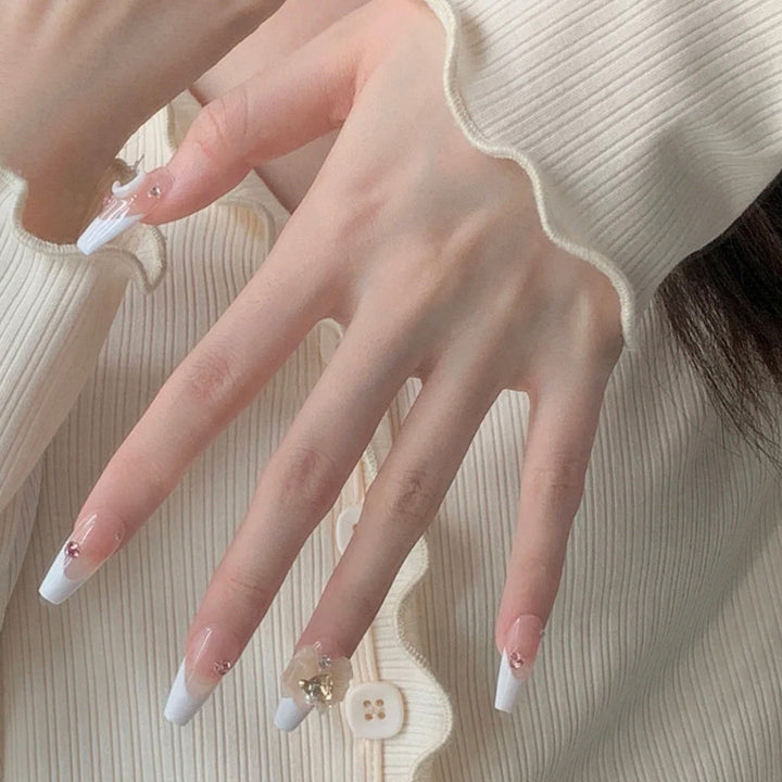 Dekoratives Floral Press-On Nail Set
