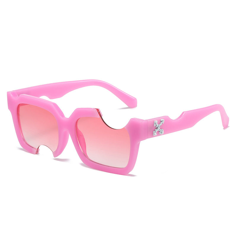 Damen moderne, geometrische Sonnenbrille mit außergewöhnlichem Rahmen Karnz