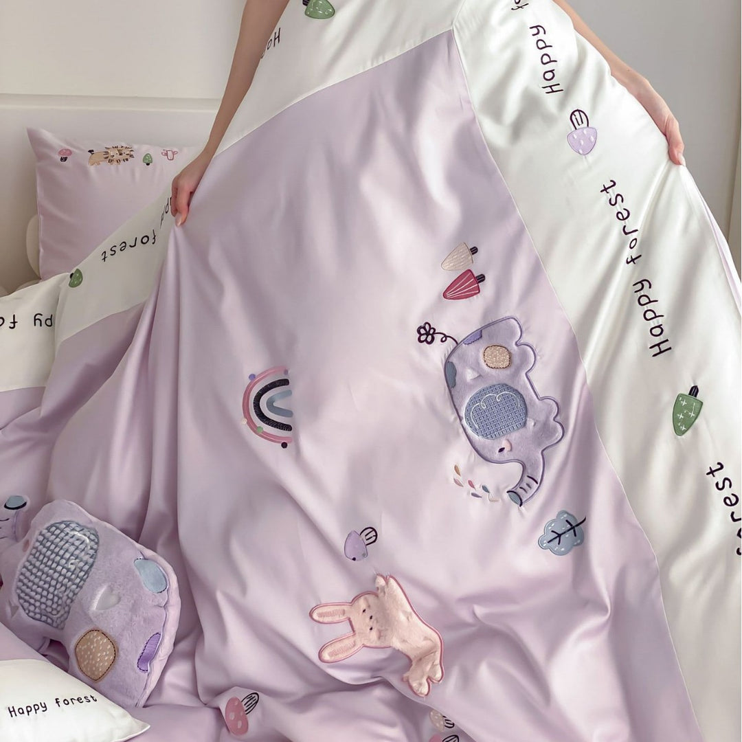 Kinder-Bettwäsche-Set aus feinem Satin mit gestickten Elefantenapplikationen und dekorativem Saum Karnz