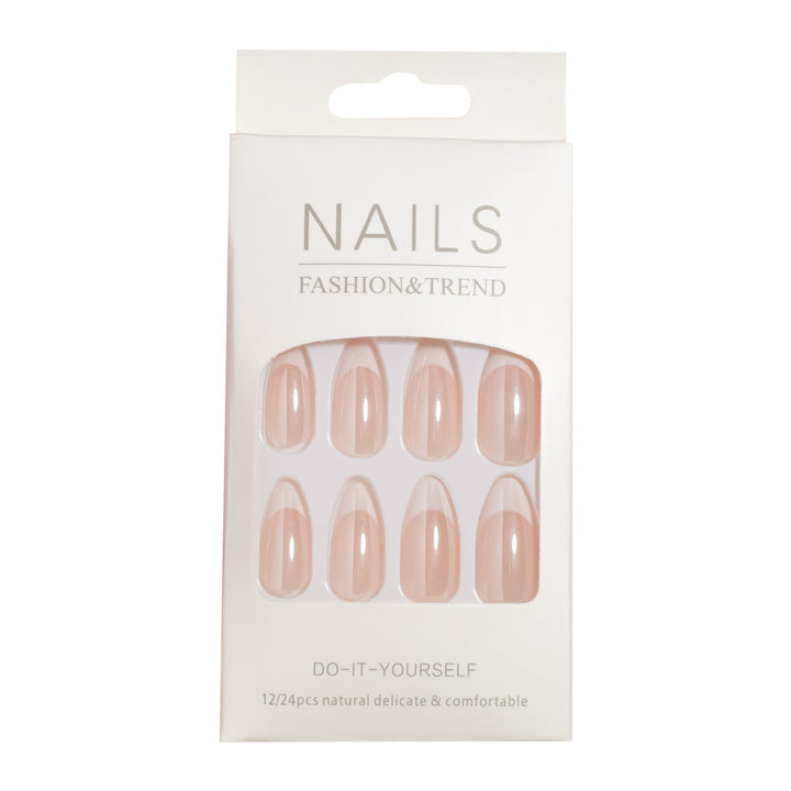 Elegantes French Tip Nagelkunst-Set Karnz