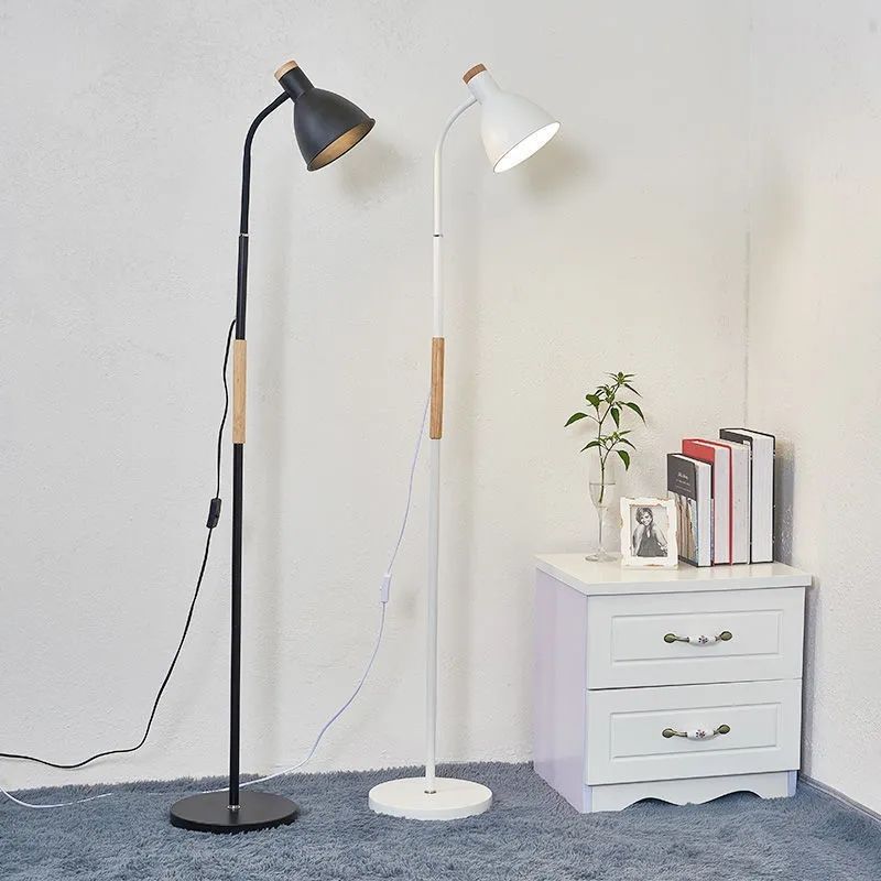 Aufmerksamkeitsstarke Lese-Stehlampe