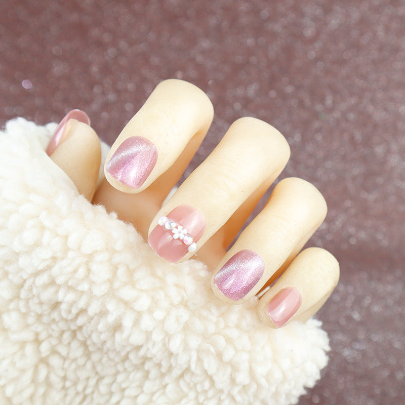 Elegante Perlenakzent Press-On Nagelkunst
