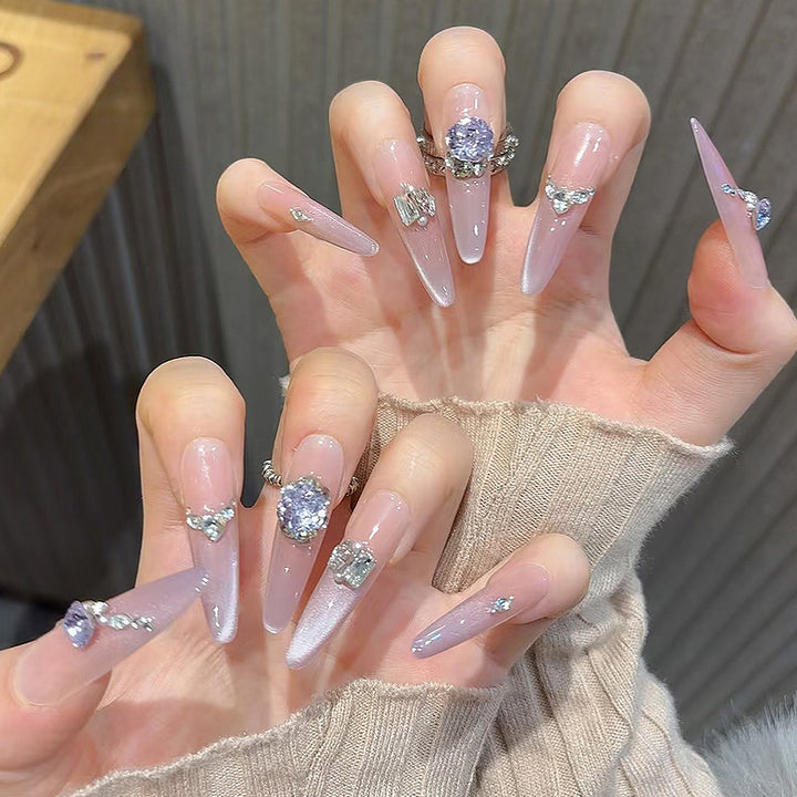 Glamouröse mit Strass verzierte Stiletto Press-On Nägel Karnz