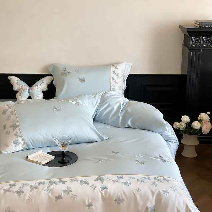 Luxuriöses Satin-Stickerei Schmetterling Bettbezug Set mit gepipten Kissenbezügen