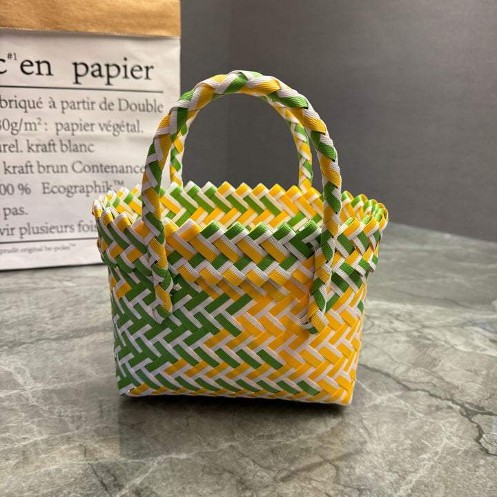 Handgefertigte Korbtasche im stilvollen Design Karnz
