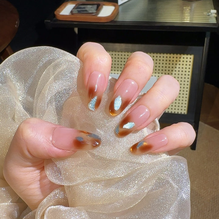 Künstlerisches Gradient Press-On Nail Set Karnz