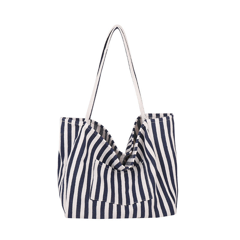 Geräumige gestreifte Strandtasche