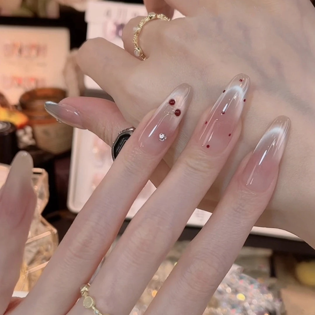 Künstlerische Lange Gel-Nagelverlängerungen