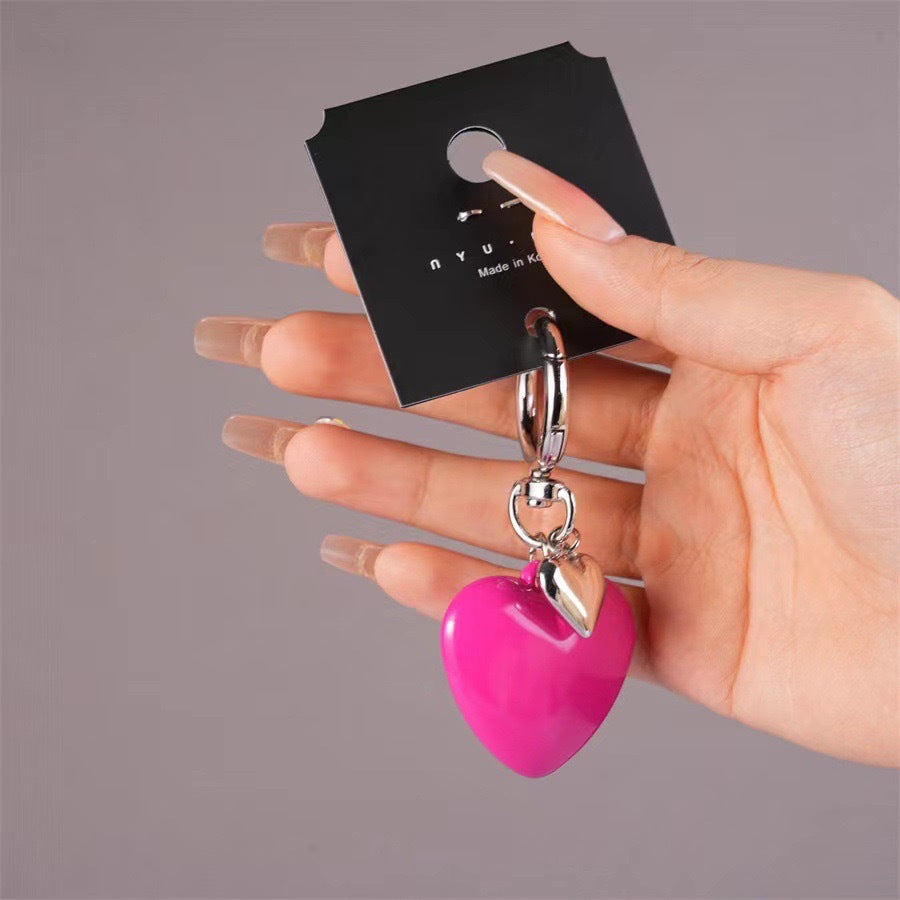 Herzförmiger Charm Schlüsselanhänger Karnz