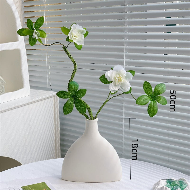 Dekoratives Faux Floral Arrangement