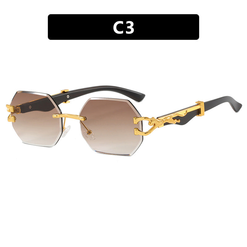 Damen modische Sonnenbrille mit extravagantem achteckigem Design und goldenen Akzenten Karnz