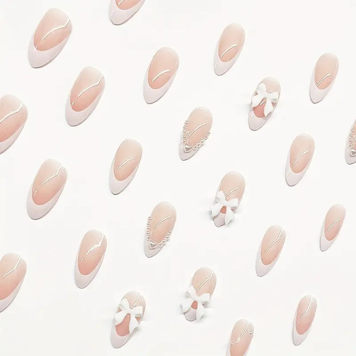 Elegante mit Schleife verzierte Press-On Nagelkunst Karnz