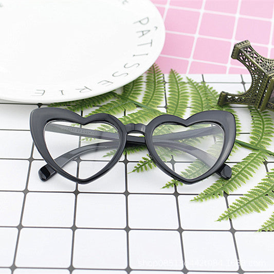 Damen Herzförmige Sonnenbrille mit hochwertigem UV-Schutz und stylischem Design Karnz