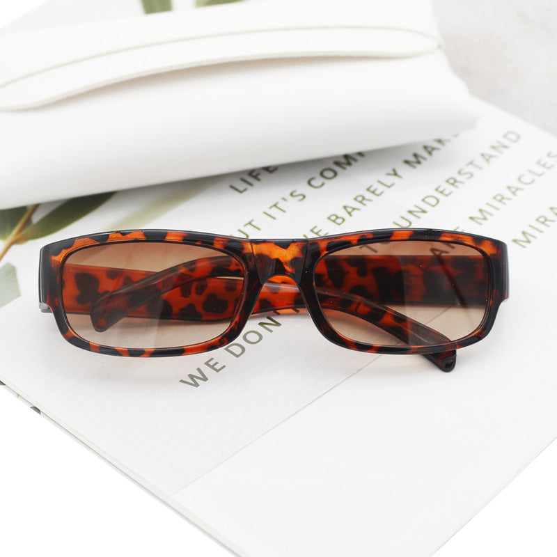 Damen modische Sonnenbrille im stylischen Rechteckdesign Karnz