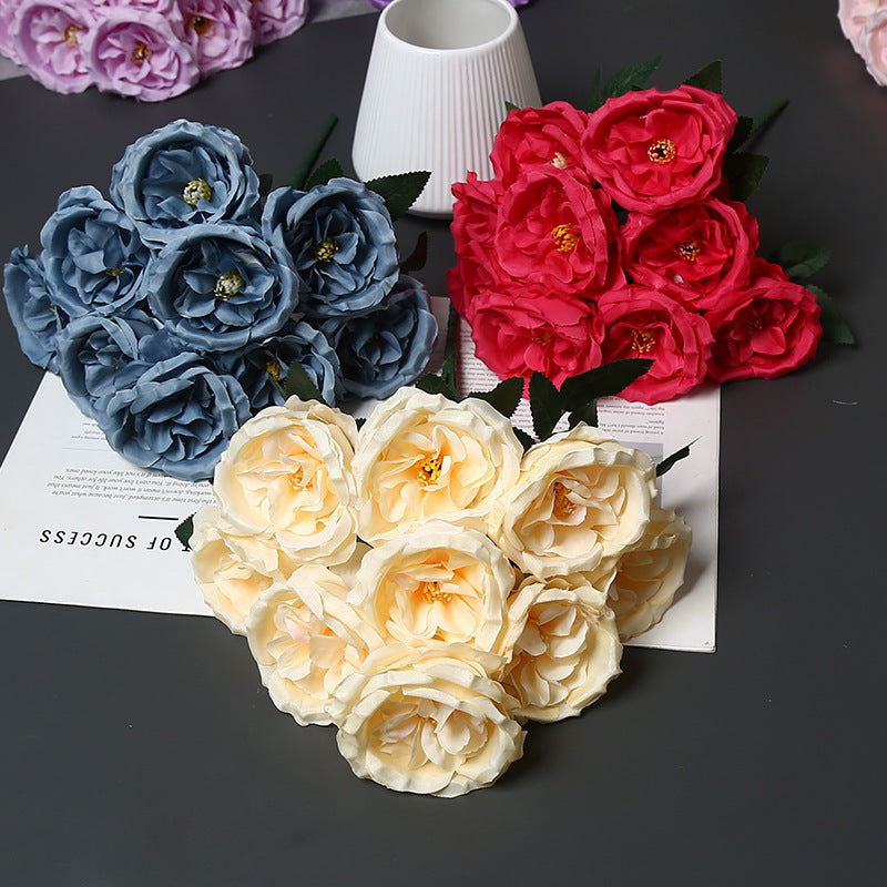 Dekorativer künstlicher Blumenstrauß für die Heimdekoration