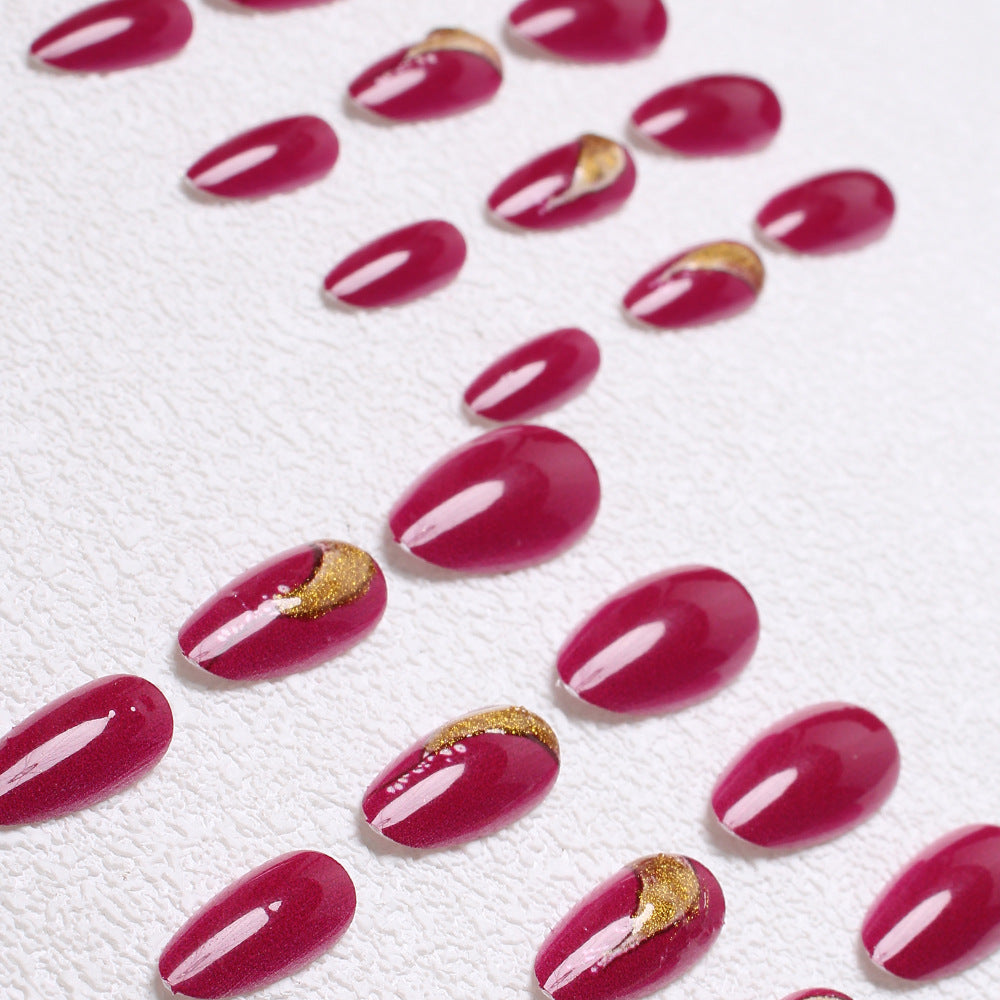 Elegante Stiletto Press-On Nagelkunst Karnz