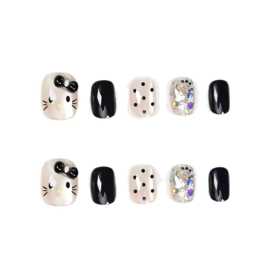 Premium Glitzernde Press-On Nagelerweiterungen Karnz