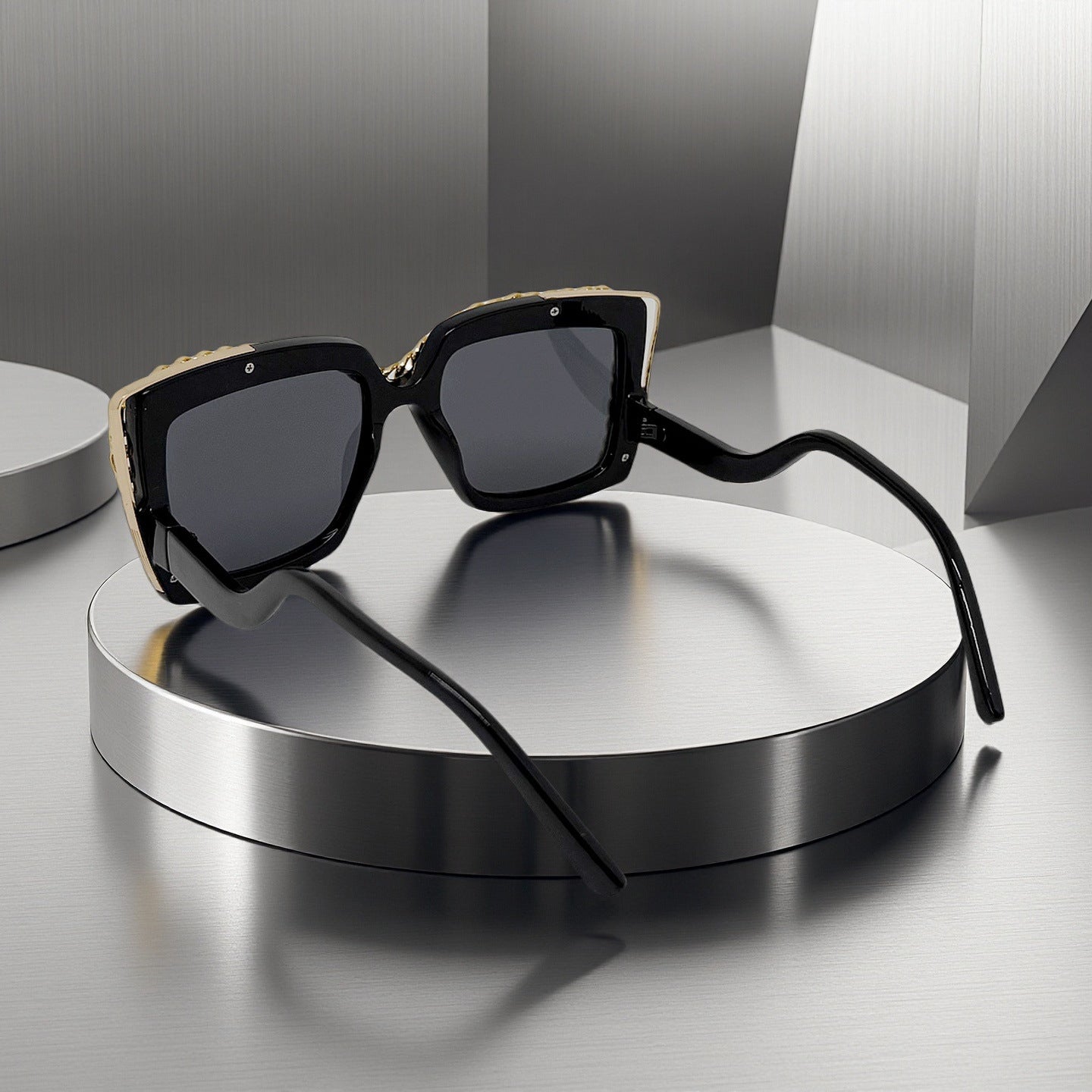 Damen modische oversized Sonnenbrille mit Kettenrahmen Karnz