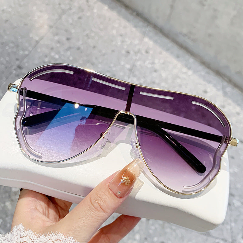 Damen Sonnenbrille im modernen Shield-Design Karnz