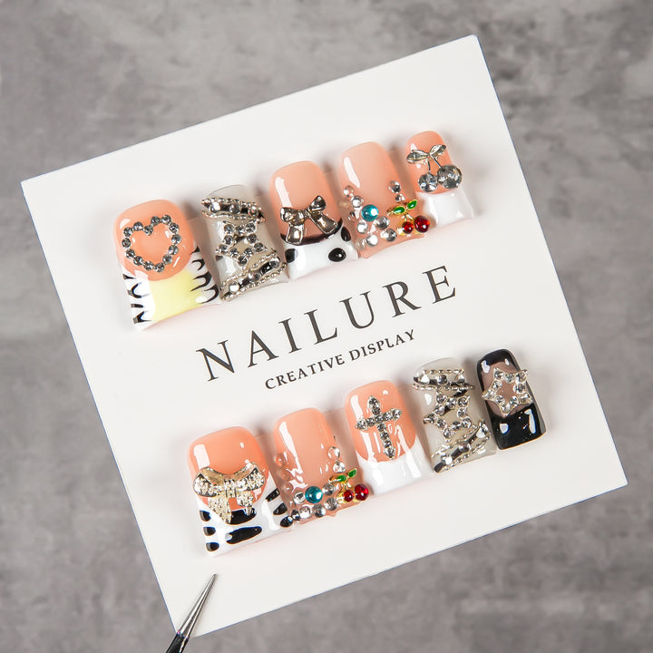 Kreative 3D Press-On Nagelkunst