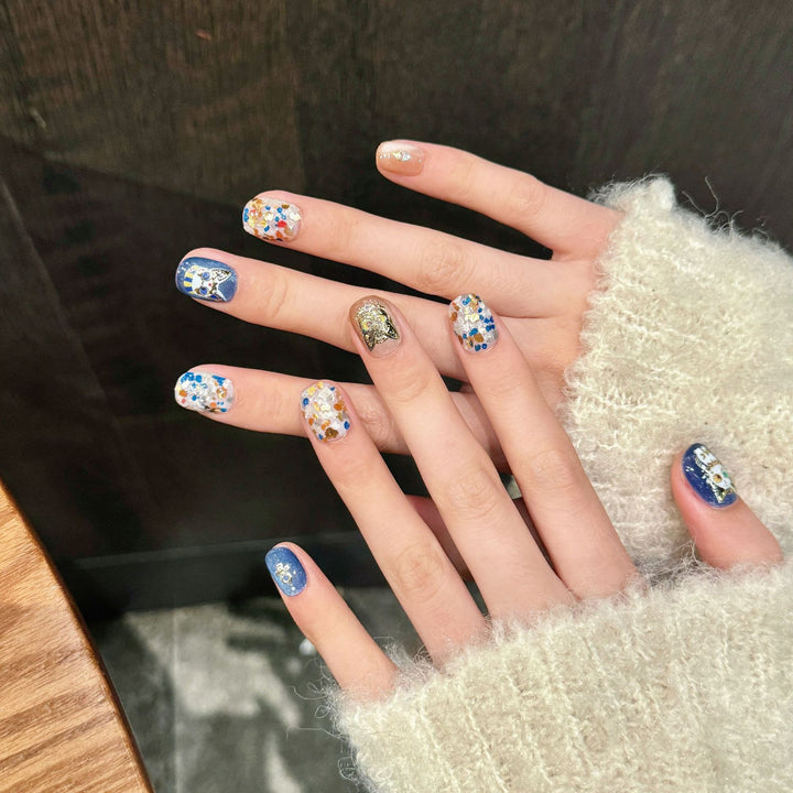 Kunstnagel Set mit Buntem Glitzer und Kreativen Designs Karnz