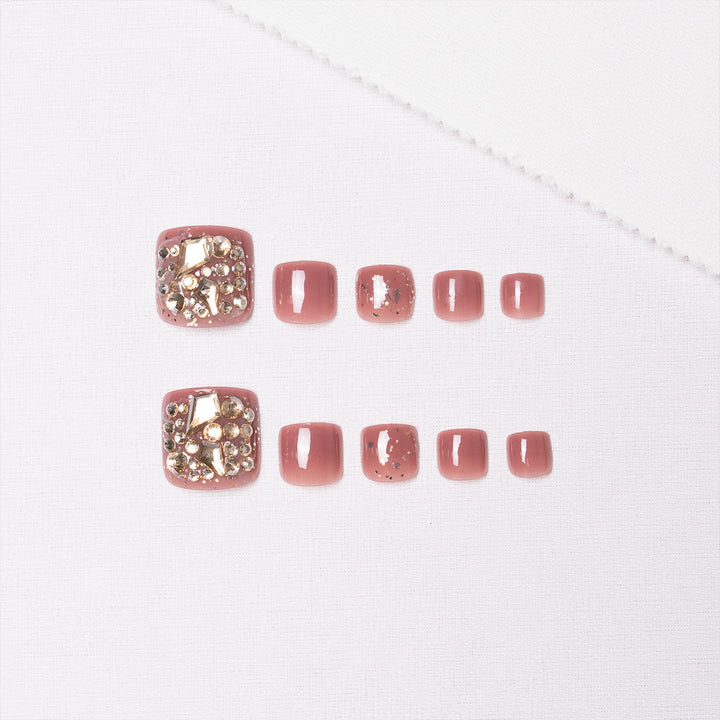 Glamouröse mit Strass verzierte Pediküre-Nagelkunst