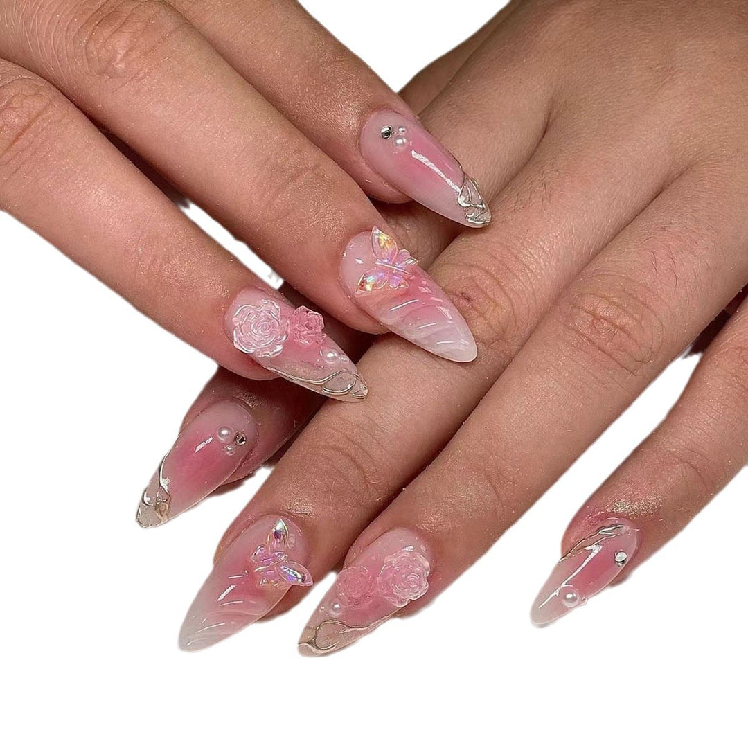 Künstlerische florale Nagelverlängerungen Karnz