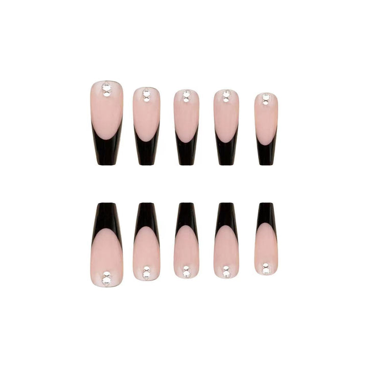 Trendsetzendes Stiletto Press-On Nagelkunstset mit Strassakzenten