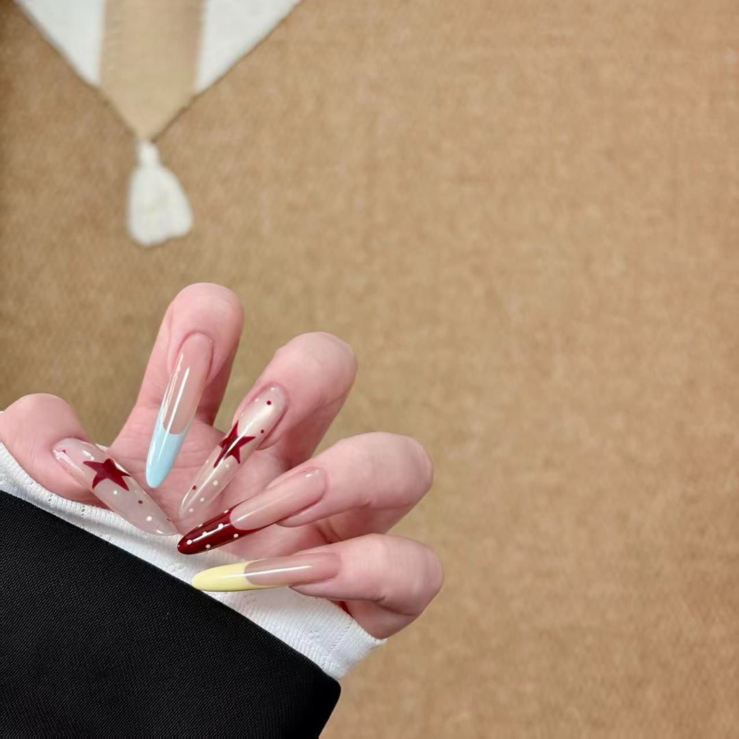 Glamouröse Stiletto-Nagelspitzen