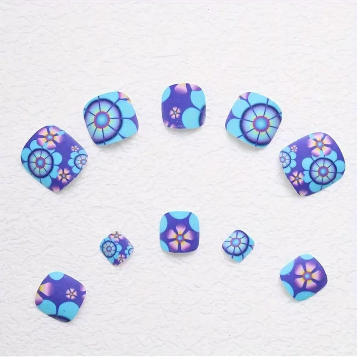 Fußnagelkunstset mit floralen Designs und mattem Finish Karnz
