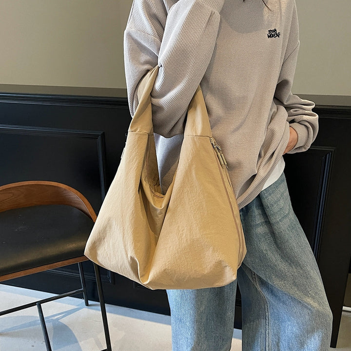 Moderne Hobo Schultertasche Karnz