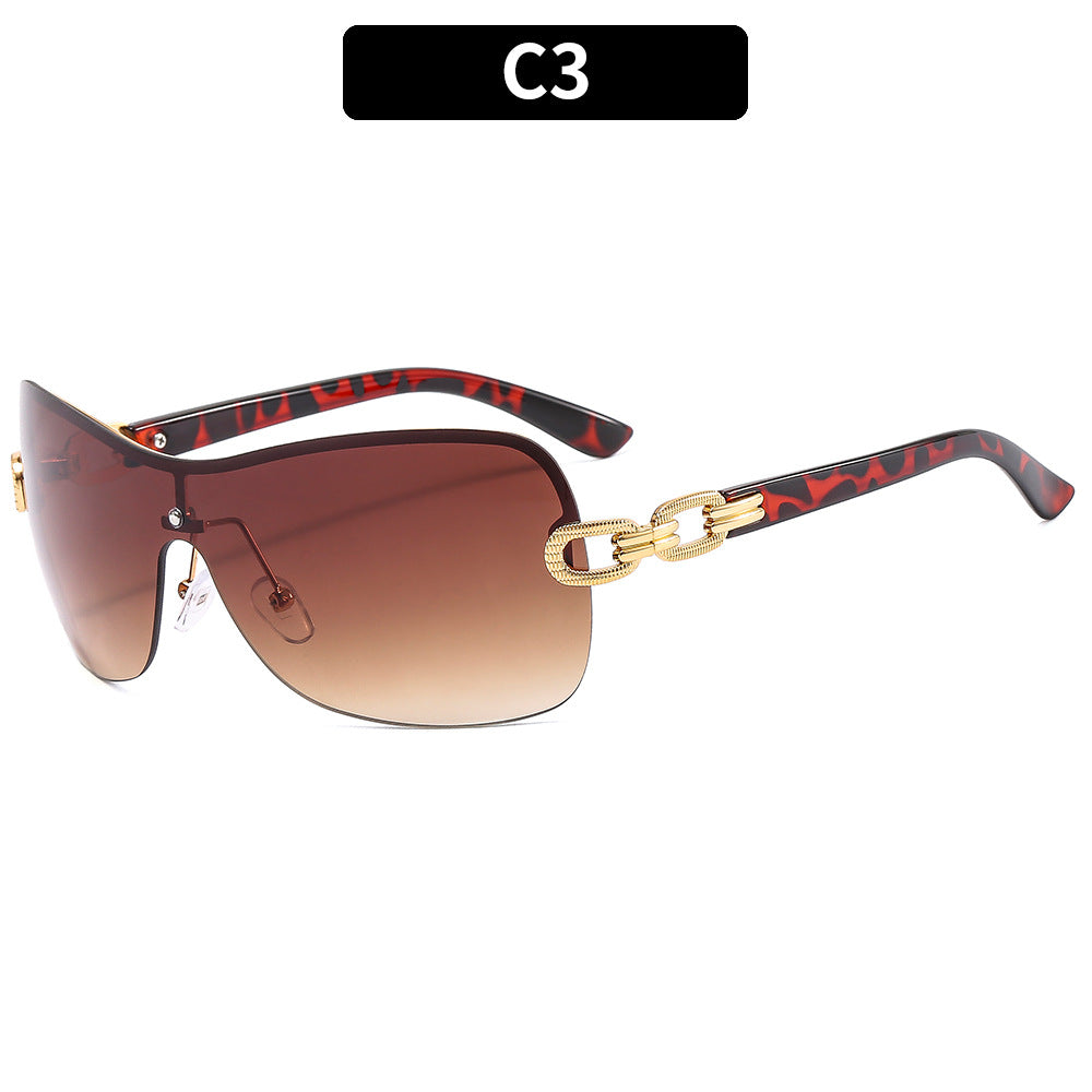 Elegante Sonnenbrille mit kunstvollen Kettenakzenten