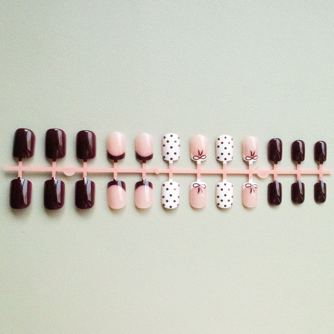 Elegantes abstraktes Nagelkunstdesign