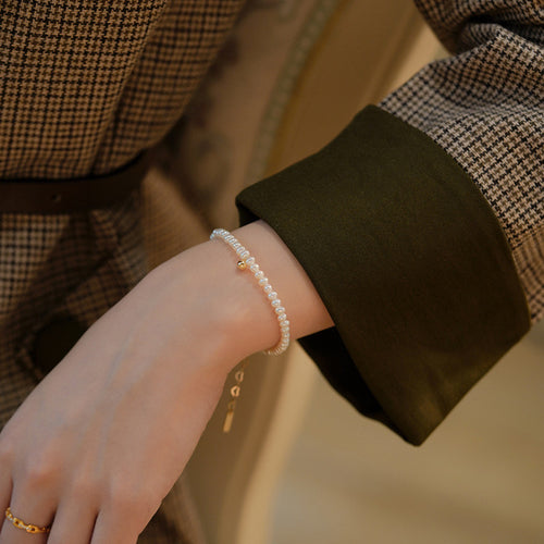 Perlenarmband mit Feinem Goldakzent Karnz