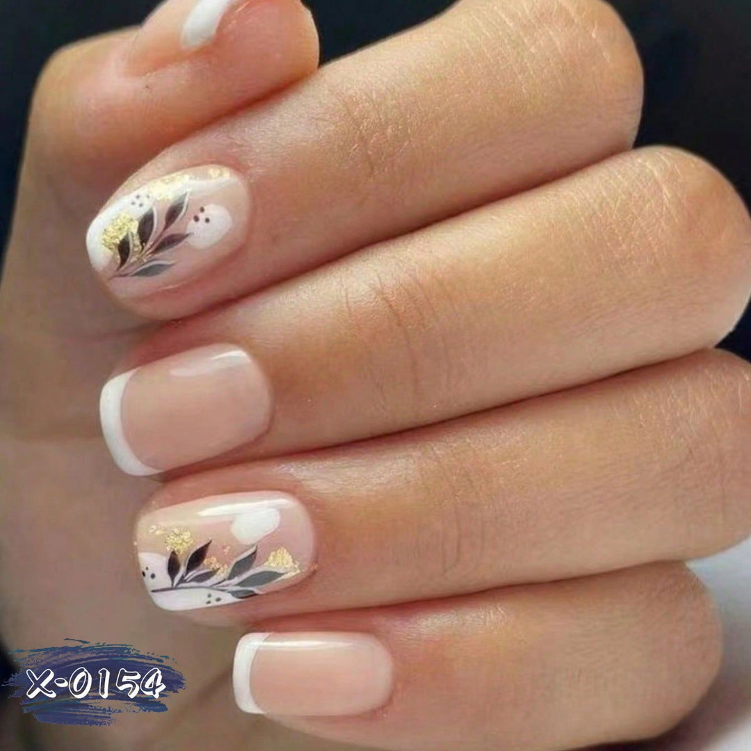 Künstlerisches Nagelkunst-Set mit botanischen Designs