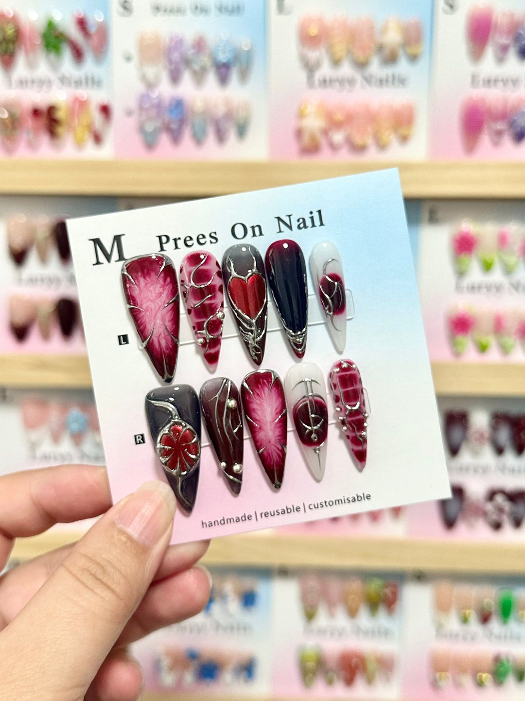 Anpassbares Press-On Nagelkunstset