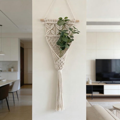 Dekorative Makramee Wandbehang mit eleganten Fransenquasten Karnz