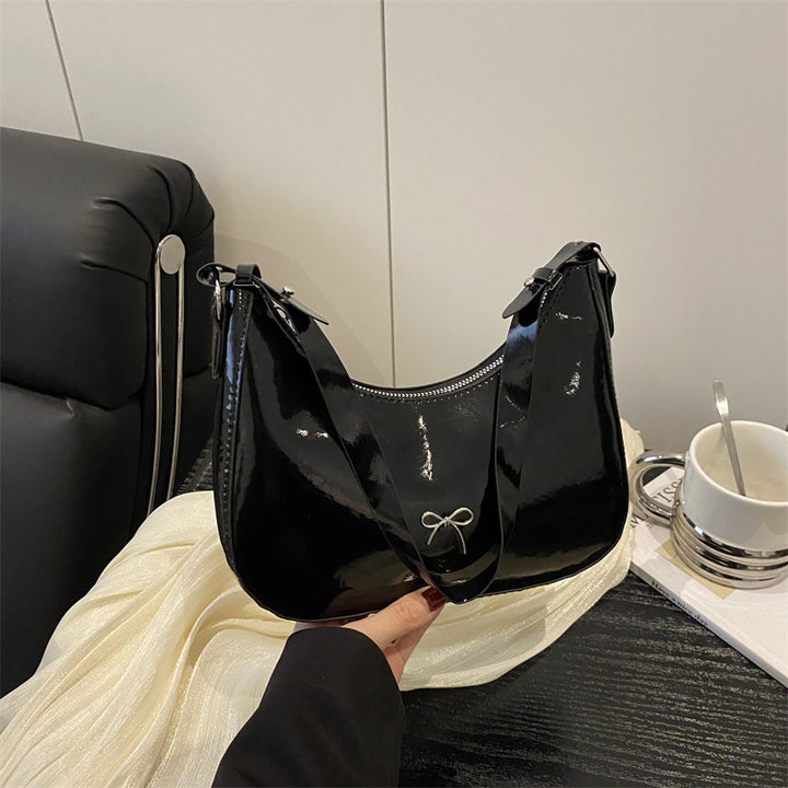 Premium Glänzende Kunstleder Hobo Tasche Karnz