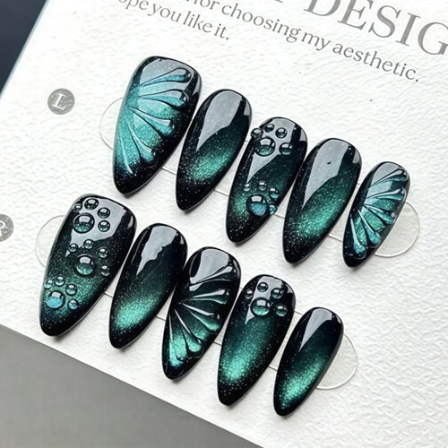 Kreatives Kunstnagelset mit stilvollen 3D-Effekten Karnz
