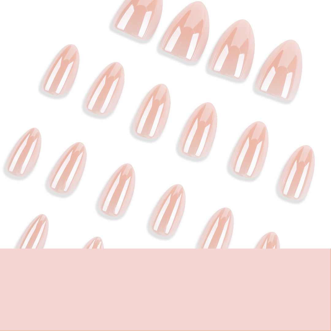Nagelverlängerungen mit elegantem Gloss-Finish Karnz