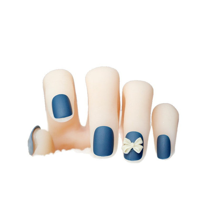 Stylisches dekoratives Press-On Nagelset Karnz