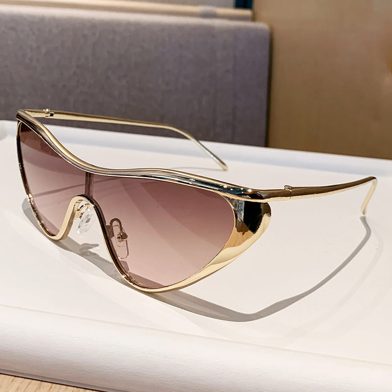 Damen futuristische Oversized-Sonnenbrille mit markantem Design Karnz